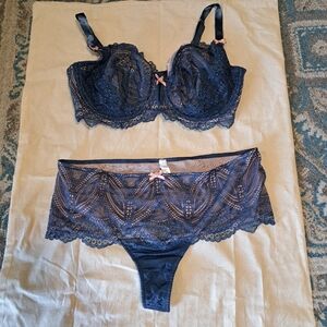 Cacique Elegant Lace Blue Lingerie Set